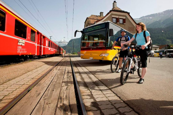 Umstieg Postauto (Flowtour) Umstieg Postauto (Flowtour)