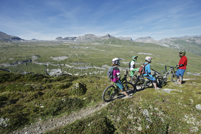 img_4kq_cceafgje img_4kq_cceafgje