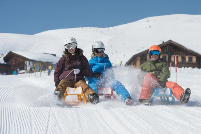 Faire de la luge à Milez