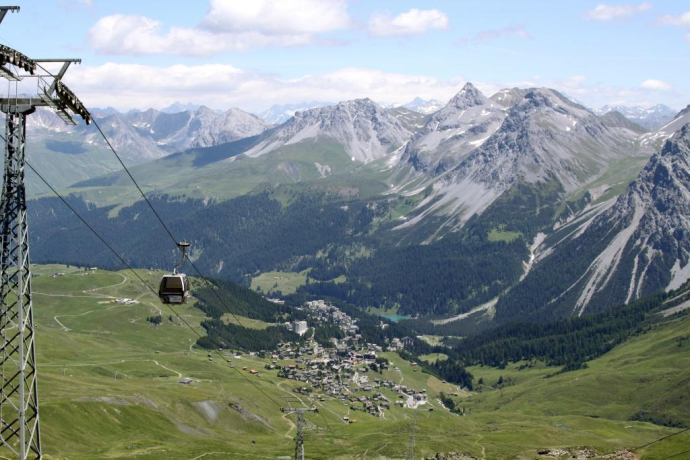 La vue du Hörnli sur le village