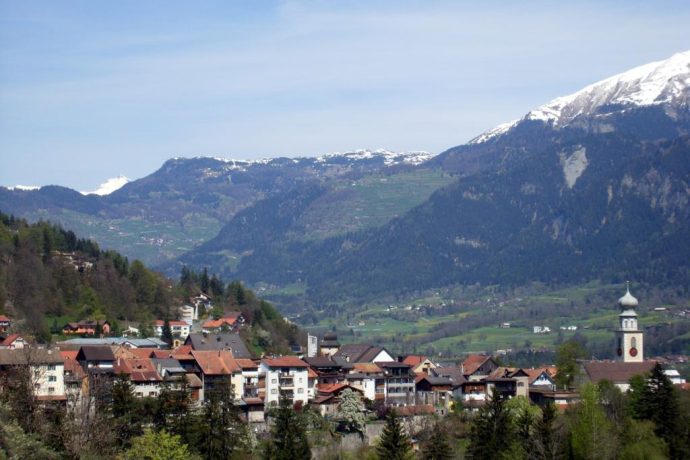 Thusis with a view of Domleschg