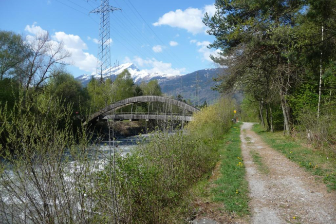 Trattbrücke, view to Calanda