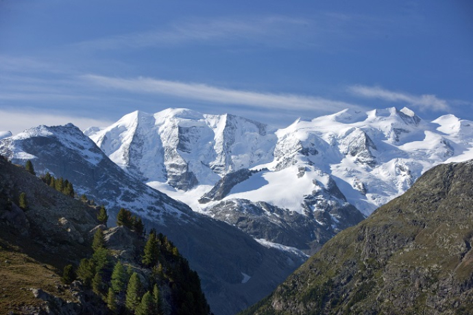 Vue sur le groupe de la Bernina