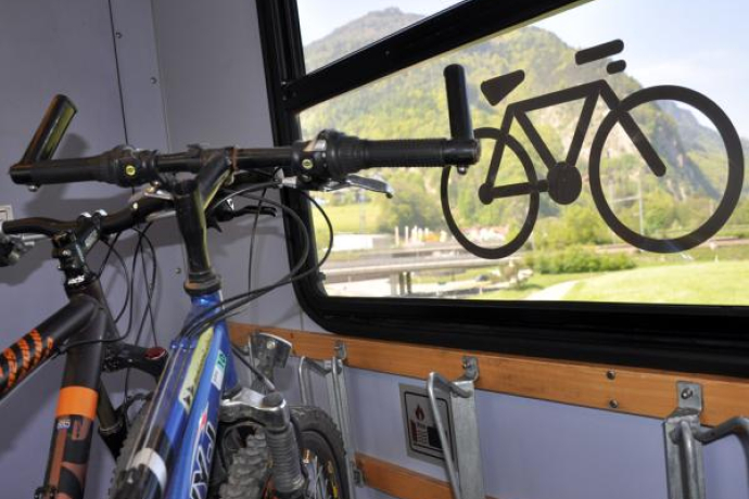 Transport your bike with ease on the Rhaetian rail