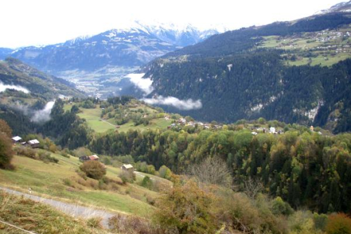 Vue sur Waltensburg et en direction d'Ilanz