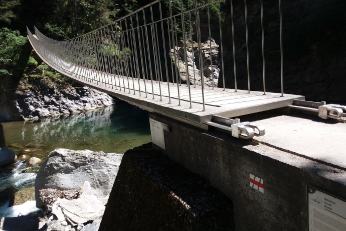 Schweben über Wasser