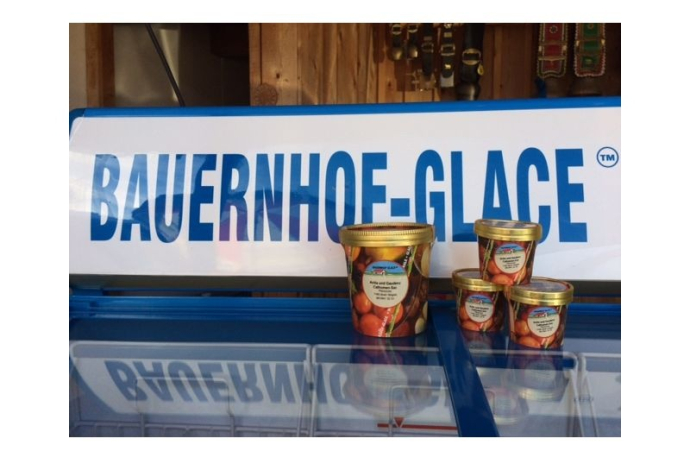 Menaschi Puril Cathomen (Bauernhofglace) (oua_23982043_image)