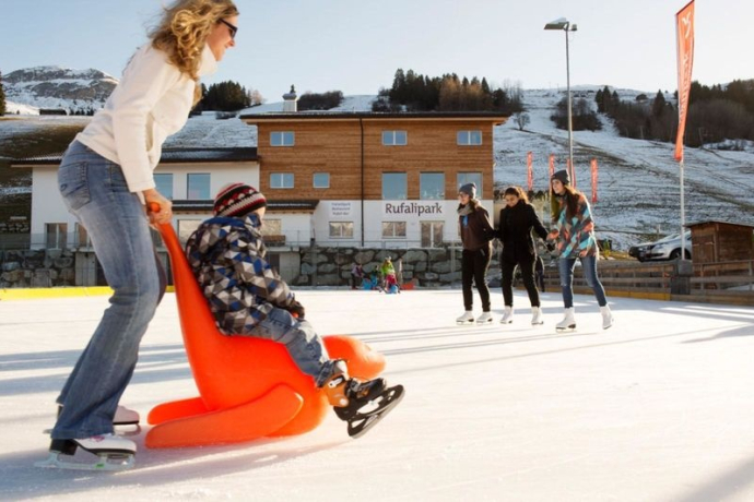 Kunsteisfeld Rufalipark Misanenga