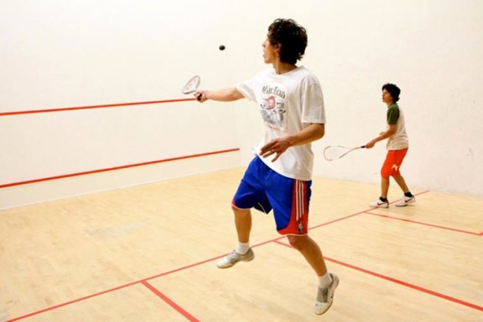 Squashhalle, Meierhof Obersaxen