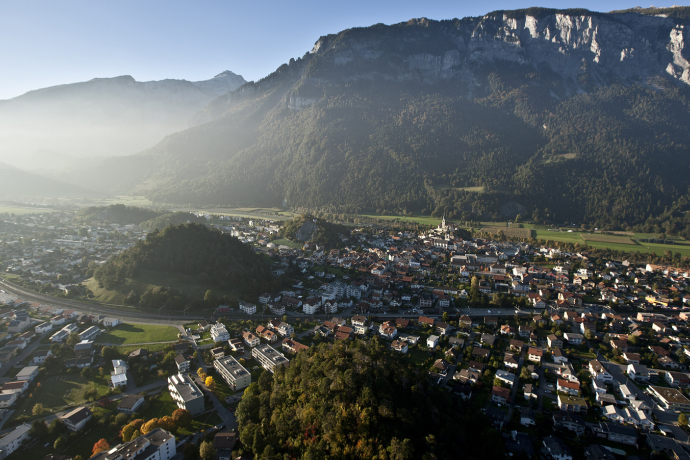 Domat/Ems et les frappants Tumas