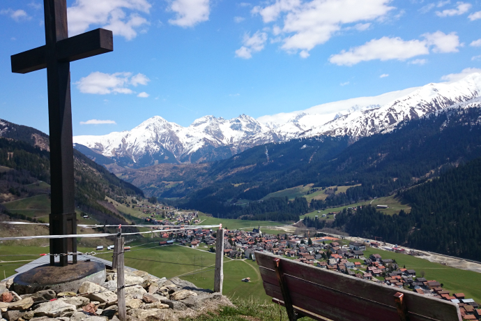 Aufstieg übers Mises Grond - Blick auf Sedrun