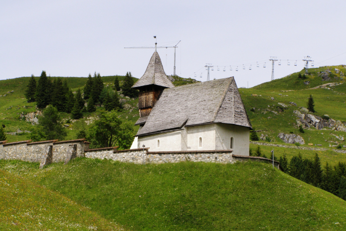 Aroser Bergkirche (1482, zur Zeit Columbus)