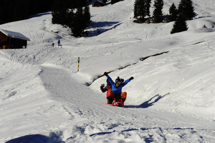 Schlittelpiste Crest Falla - Brigels