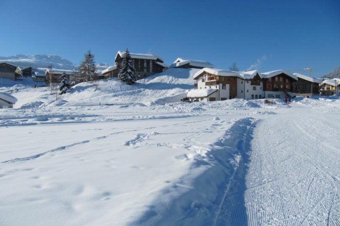 Winter hiking: short lake circuit at Brigelsersee (oua_25355541_image)