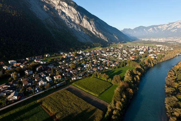 Felsberg avec le Rhin Felsberg avec le Rhin