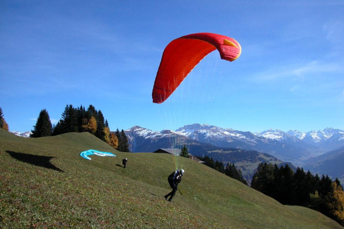 Gleitschirmfliegen in Fanas Gleitschirmfliegen in Fanas