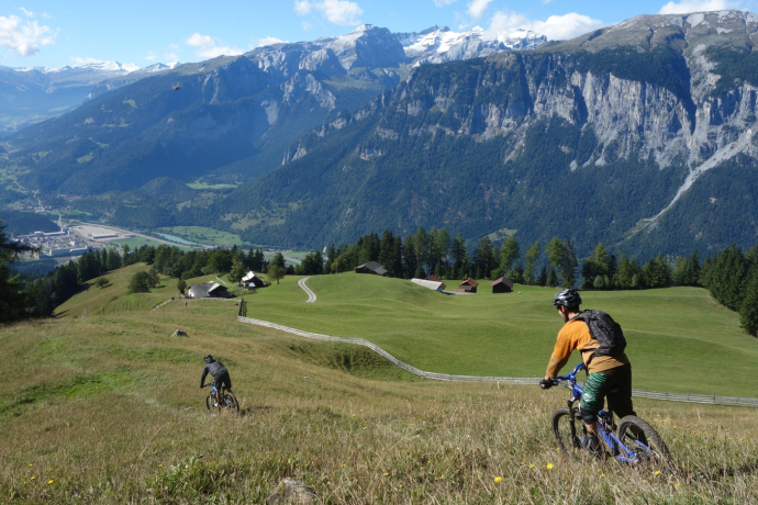 Abfahrt zur Alp Juchs