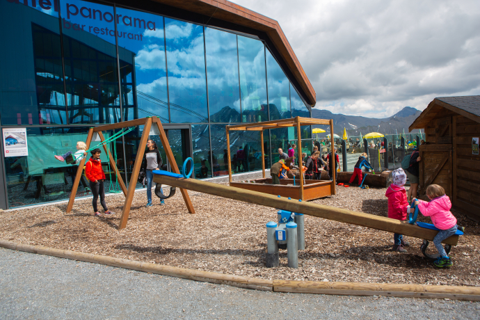 Alptrider Sattel, Bergstation Doppelstockbahn (oua_30347209_image) Alptrider Sattel, Bergstation Doppelstockbahn (oua_30347209_image)