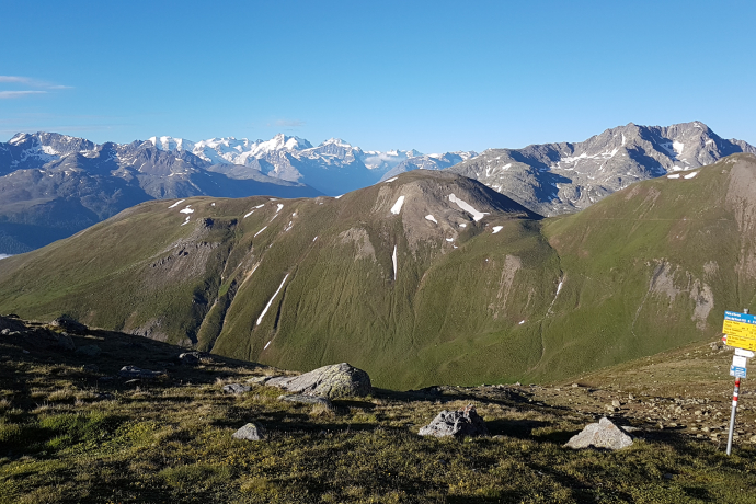 Blick von der Es-cha Hütte