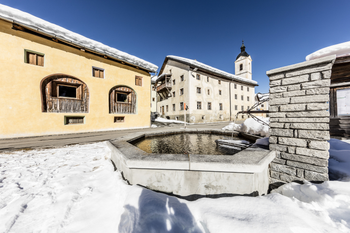 Strada on a sunny winter day.
