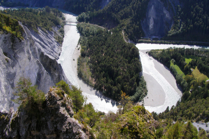 Aussichtsturm Conn und Blick in Rheinschlucht