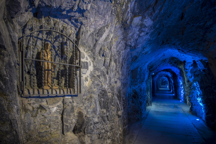 Promenez-vous dans les gorges de Tamina