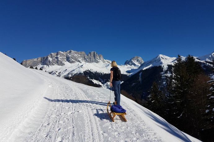 Winterwanderweg zu den Schuderser Maiensässen