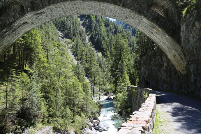 Gesteinslehrpfad Davos Zügenschlucht (oua_38038831_image)