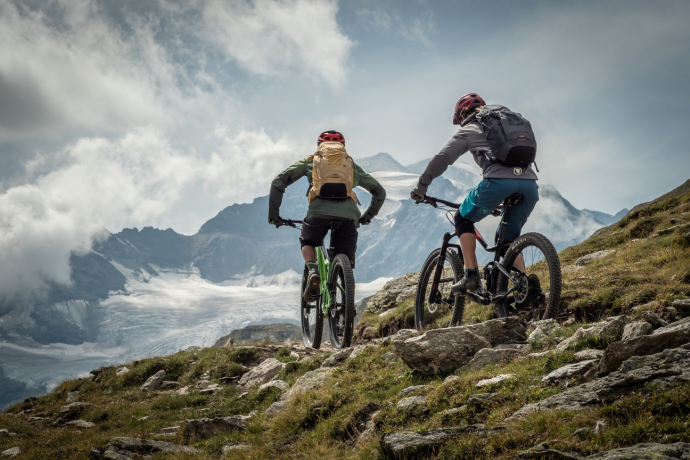 Biker auf dem Fuorcla Minor Trail