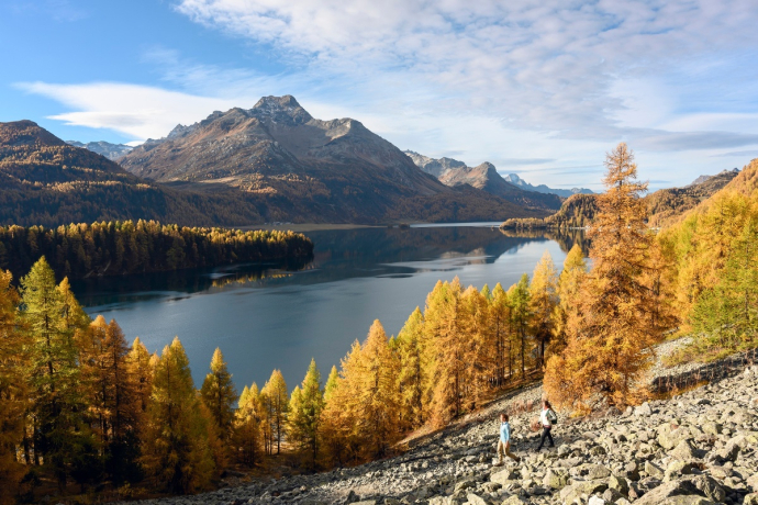 Via Engiadina con vista sul Piz da la Margna
