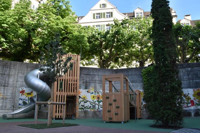 Children's playground Süsswinkelgasse