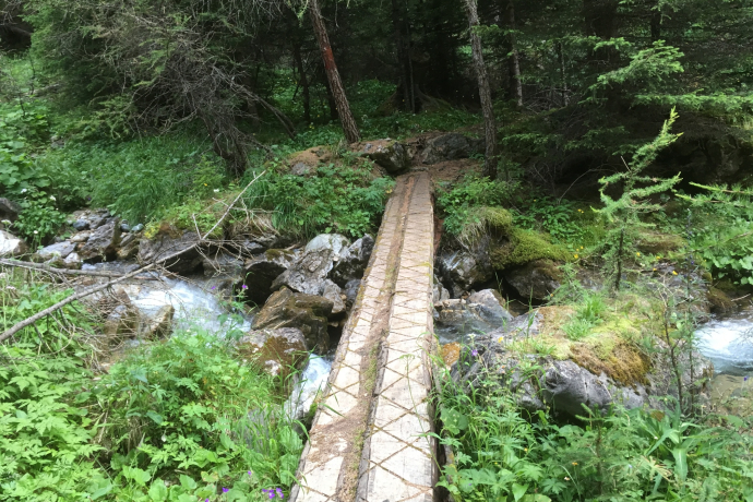 Brücke über den Arpiglia Bach