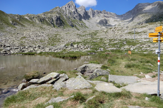 Gendusas Dadens erster See mit Grillstelle