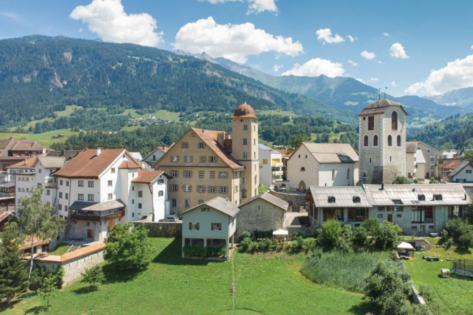 La vieille ville d'Ilanzer et la Casa Gronda au centre
