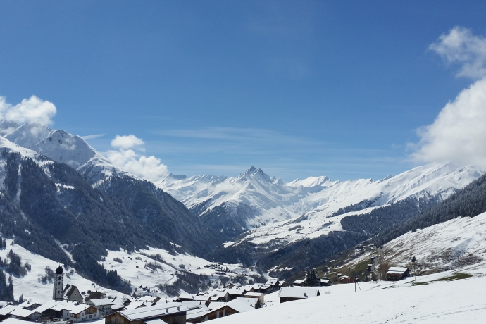 Sicht Tal einwärts Pèz Terri