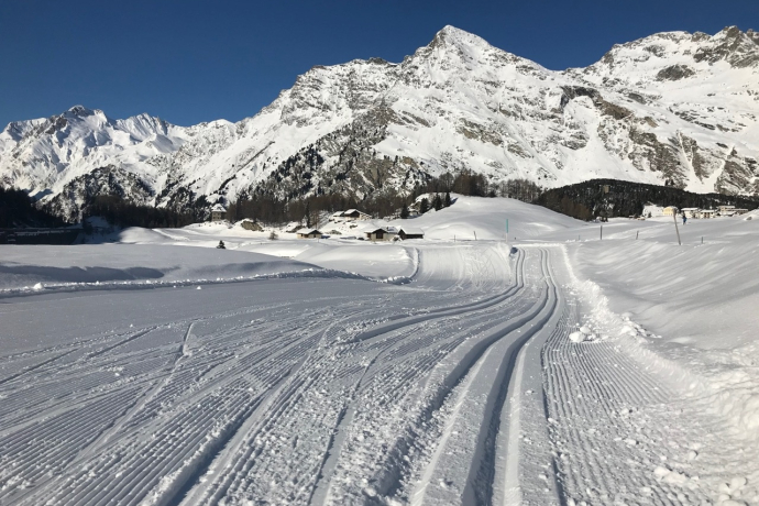 Piste de ski classique et skating à Orden avec vue sur le Piz Lunghin