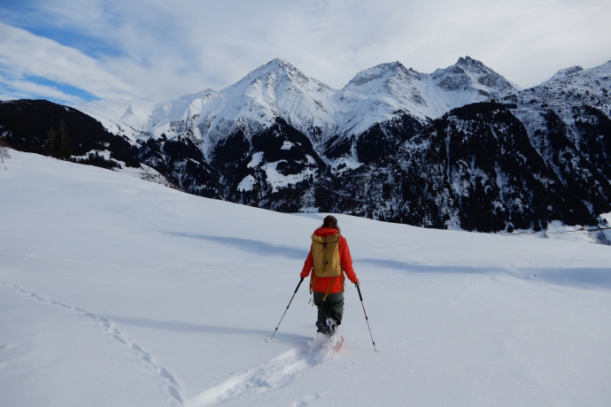 Zu Tal übers freie Feld