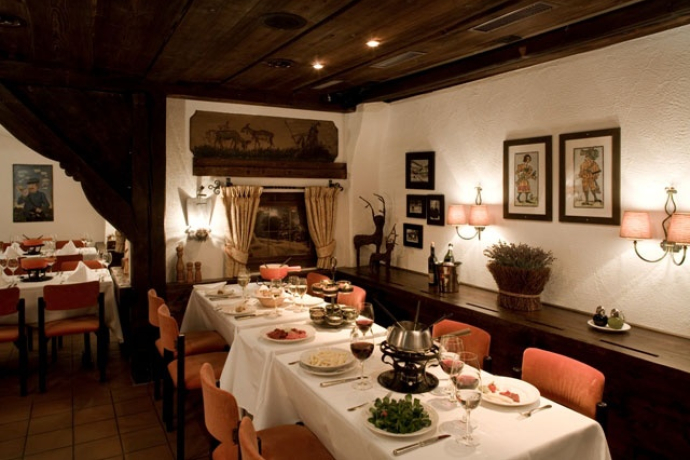 La Cave Morosani Posthotel