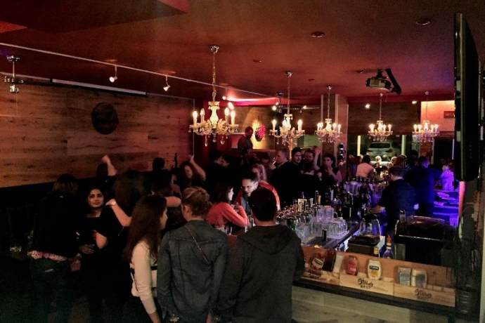 Mountain's Akt Bar (oua_45097957_image)