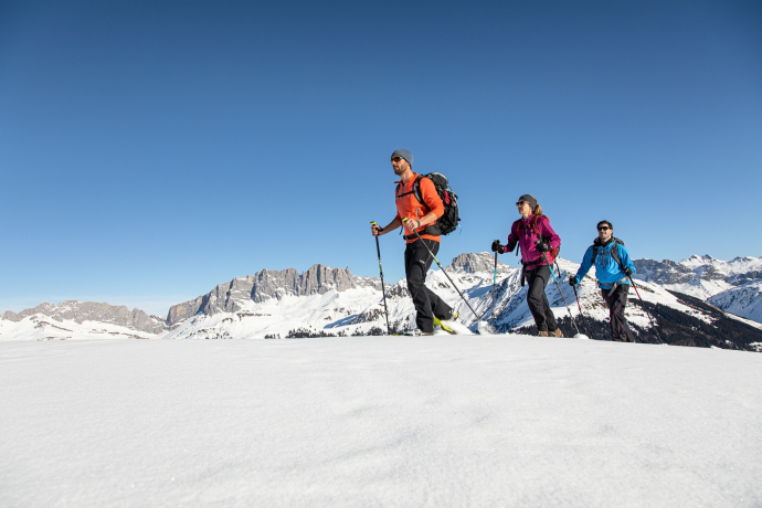 Rätikon Panoramatour Stels - St. Antönien mit den eindrücklichen Kalkwänden des Rätikons