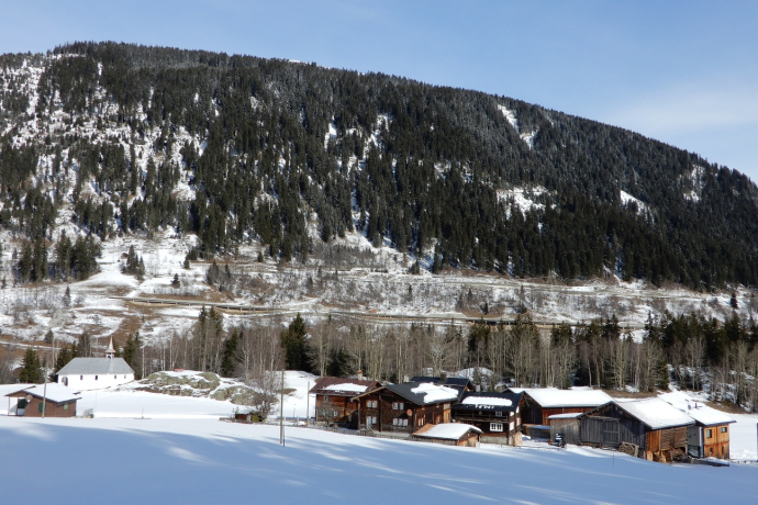 Plaun Sogn Leci mit Kapelle