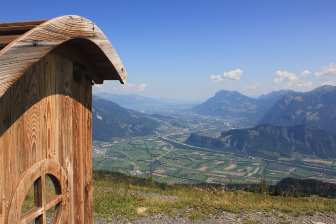 Beach chair with a view at the Sunntigweidsee
