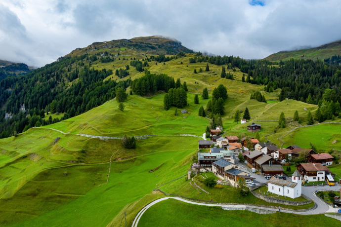 Wergenstein mit dem Center da Capricorn