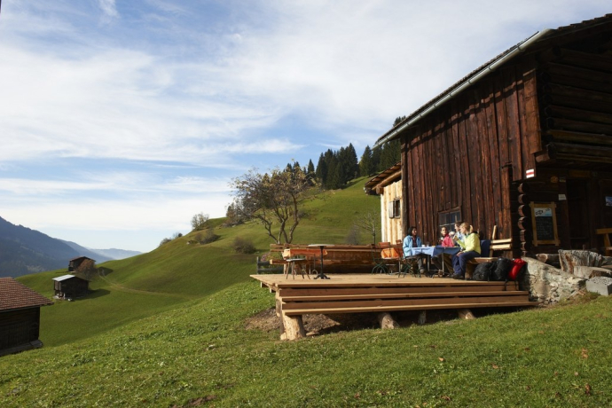 Sunnebeizli Hennagadä (oua_50598204_image) Sunnebeizli Hennagadä (oua_50598204_image)