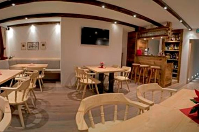 Wynegg Bar (oua_50598901_image)