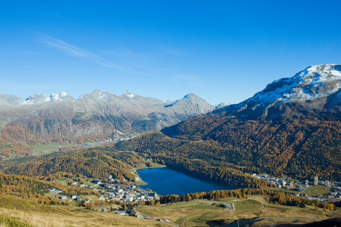 Sicht hinunter auf St. Moritz