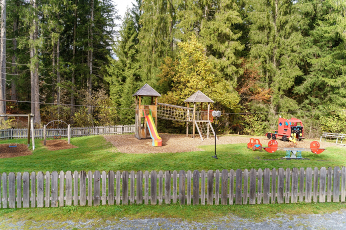 Spielplatz Flims Waldhaus (oua_51333702_image) Spielplatz Flims Waldhaus (oua_51333702_image)