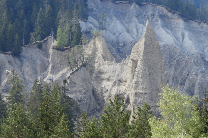 Le imponenti piramidi di terra di Molinis