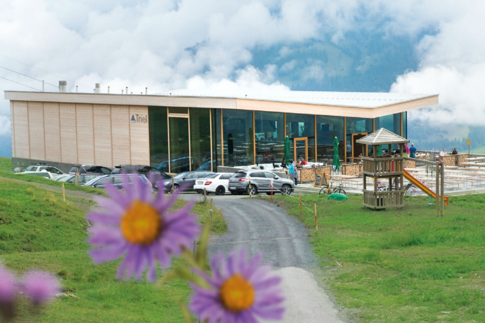 Bergrestaurant Triel im Sommer Bergrestaurant Triel im Sommer