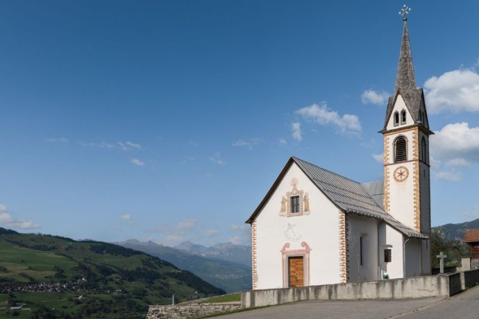Kirche Sogn Gion, Camuns Kirche Sogn Gion, Camuns